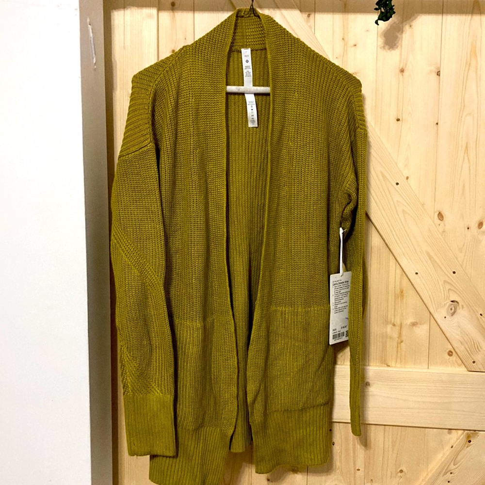 lululemon Cashlu Sweater Wrap, size XS/S, auric gold